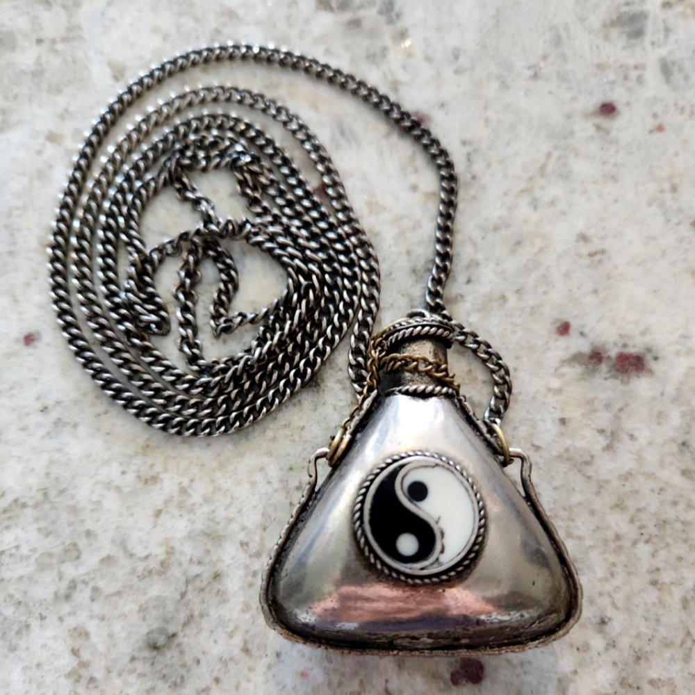 Perfume Vessel Vintage Yin Yang Silver  Necklace Pendant Amulet Bohemian style